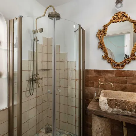 Casa Pietra Luxury Traditional House