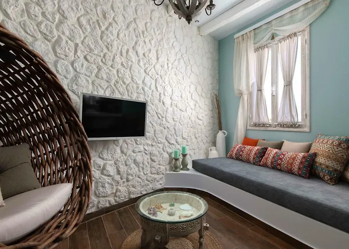 Casa Pietra Luxury Traditional House *