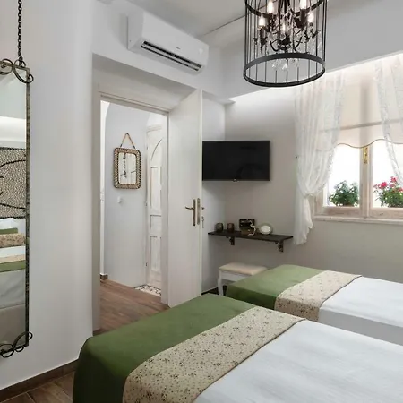 Casa Pietra Luxury Traditional House *