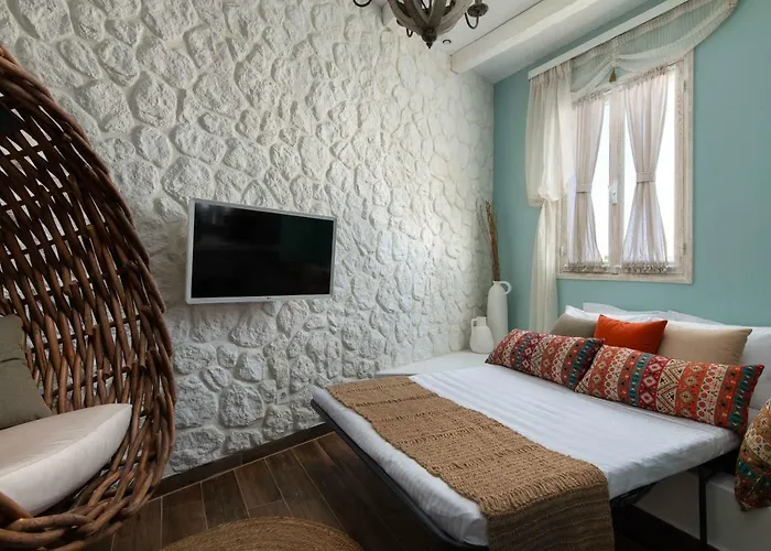 וילה Casa Pietra Luxury Traditional House